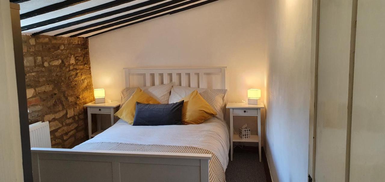 Quirky Cottage - Dogs Welcome Corsham Eksteriør bilde